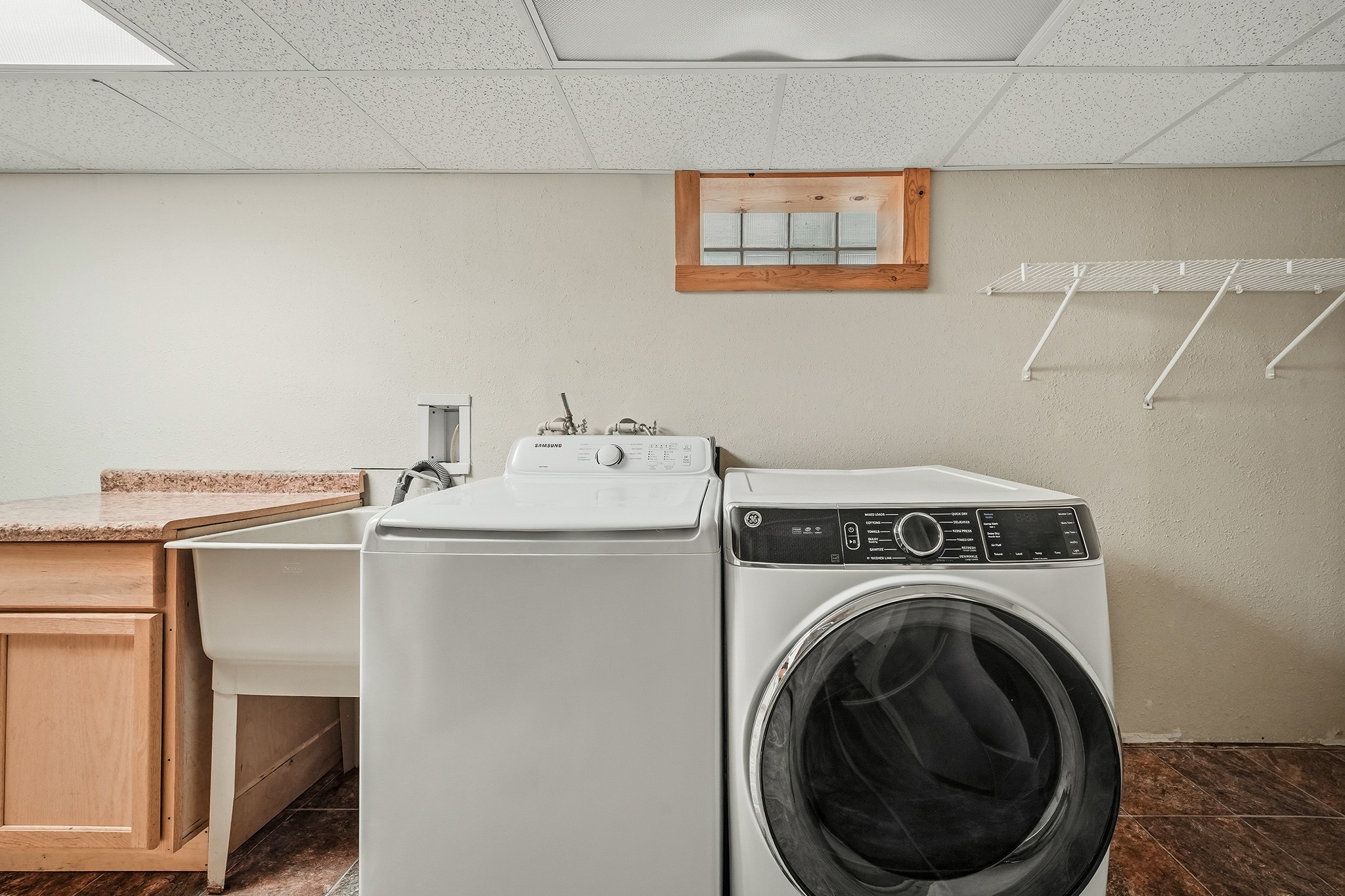 479 Irvine Street Property Photo 44