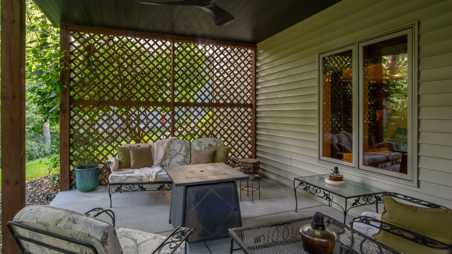 2111 High Point Drive Property Photo 9