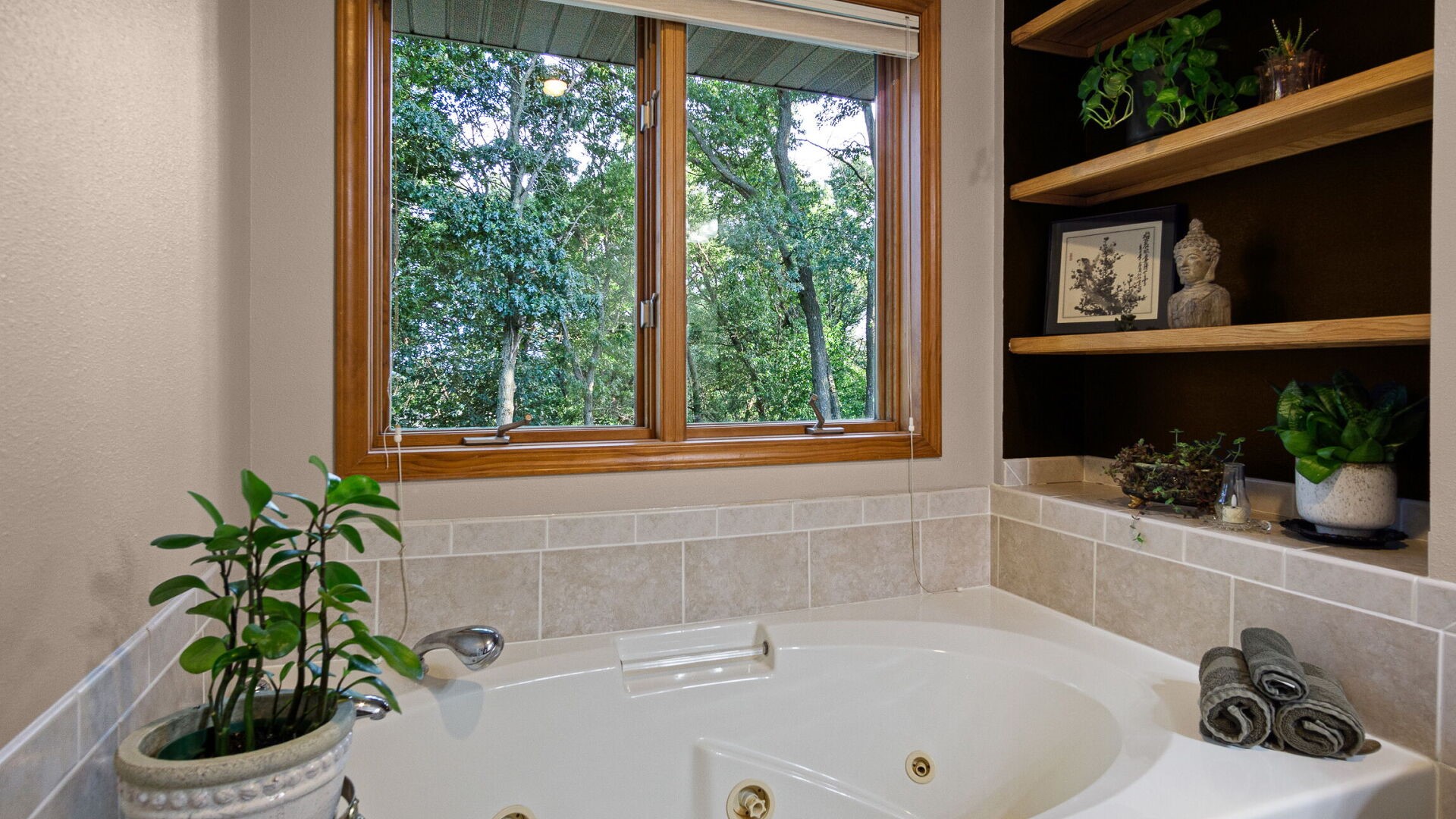 2111 High Point Drive Property Photo 47