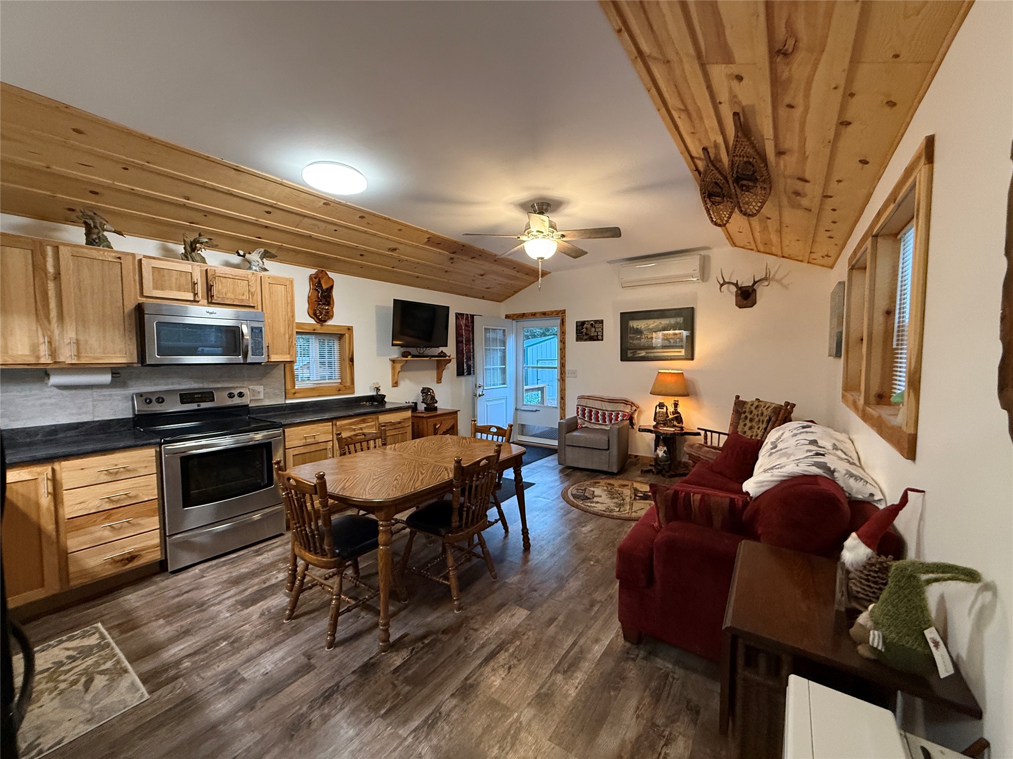 W8560 Oak Ridge Road Property Photo 12