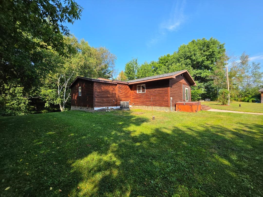2560 8 3/4 Street Property Photo 3