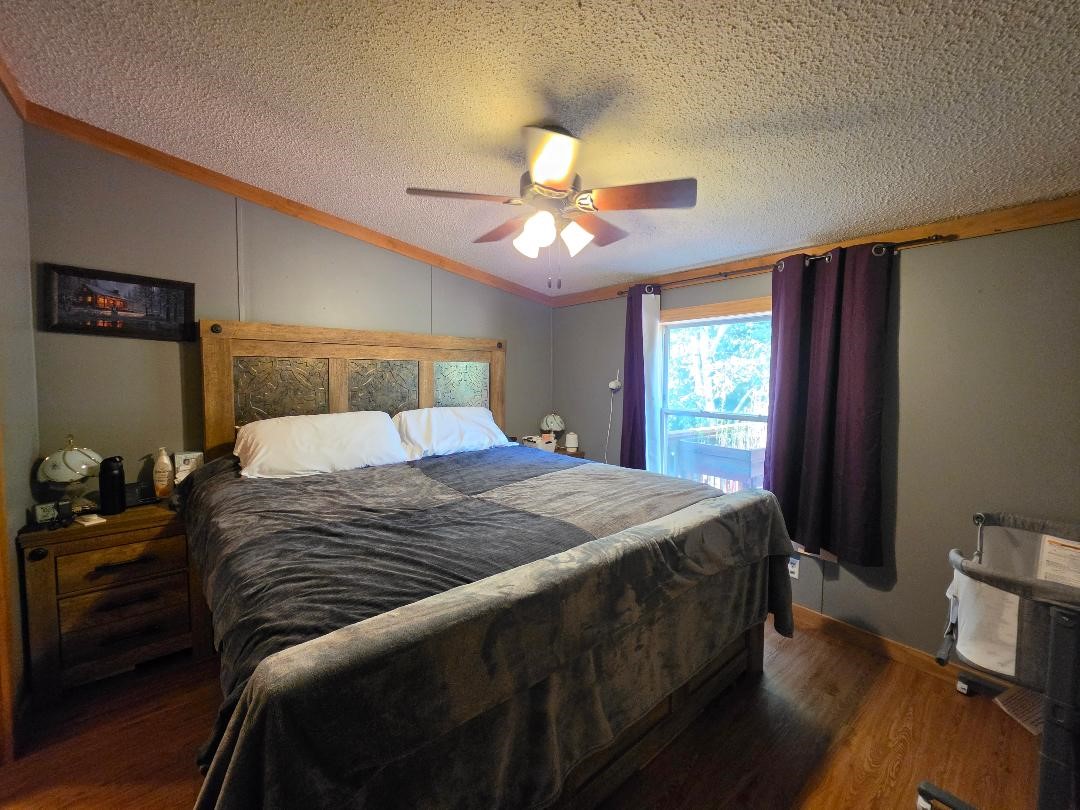 2560 8 3/4 Street Property Photo 23
