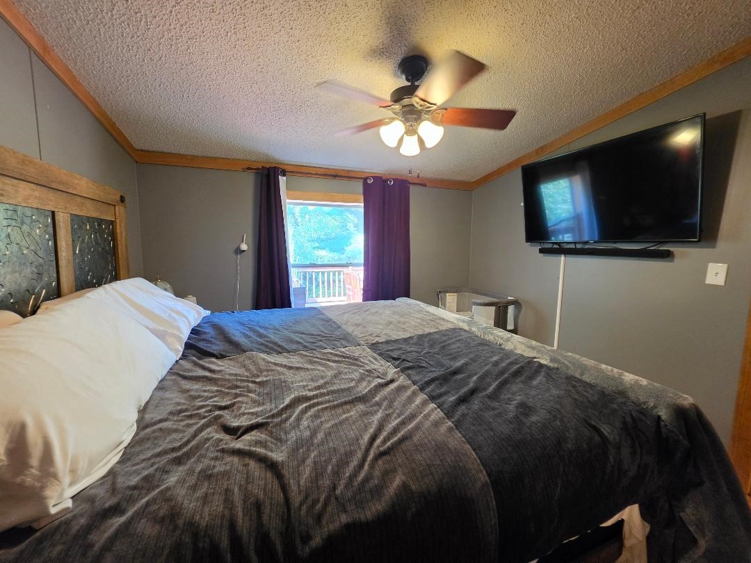 2560 8 3/4 Street Property Photo 24