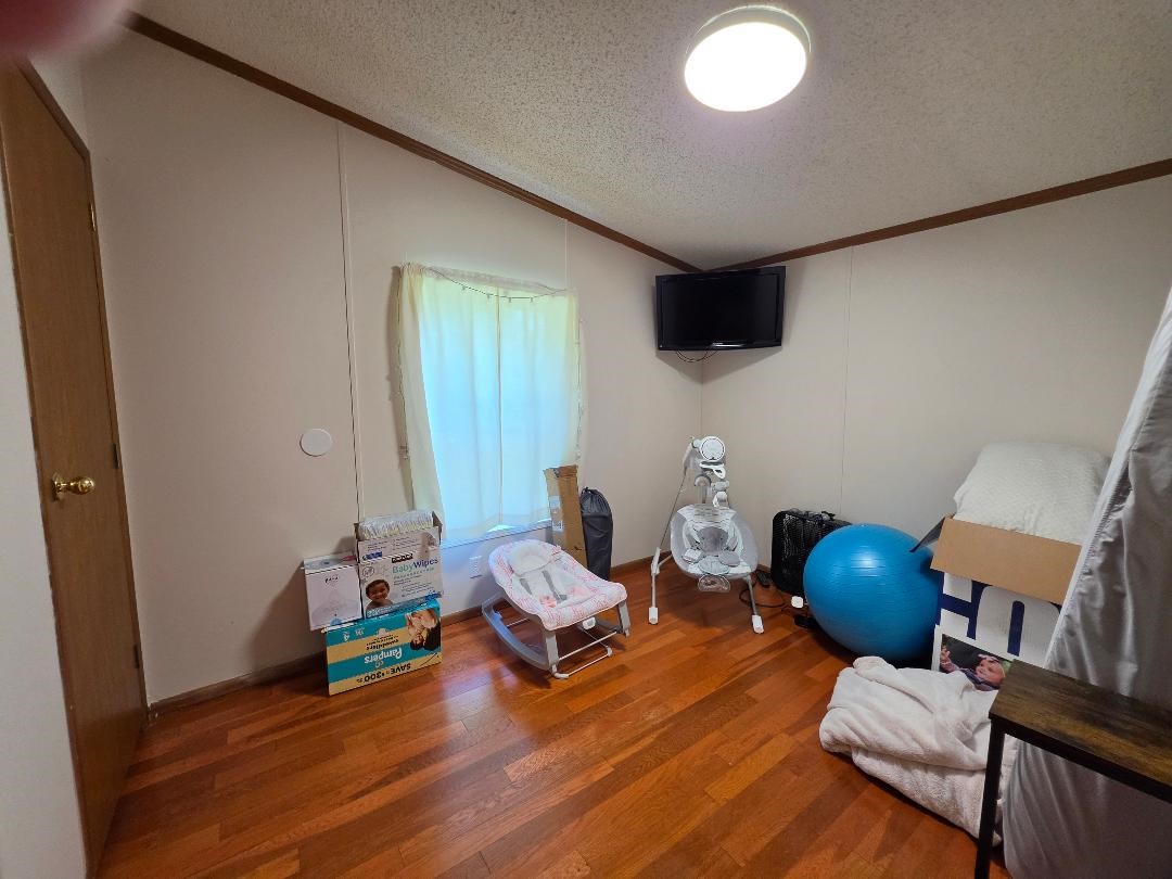 2560 8 3/4 Street Property Photo 29