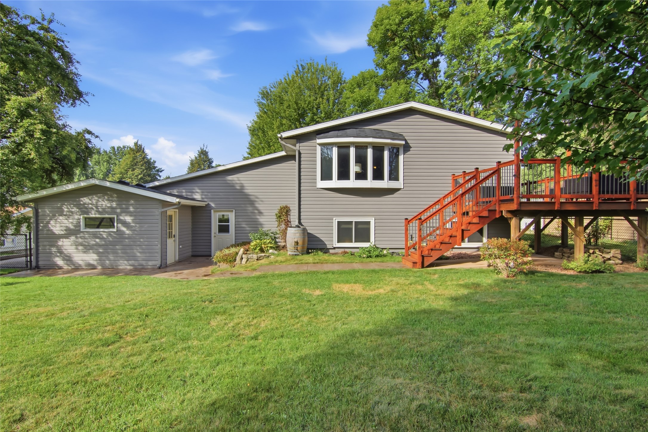 3721 Maywood Drive Property Photo 4