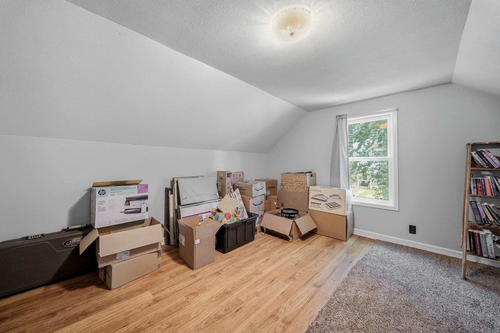 329 E 4th Avenue Property Photo 26