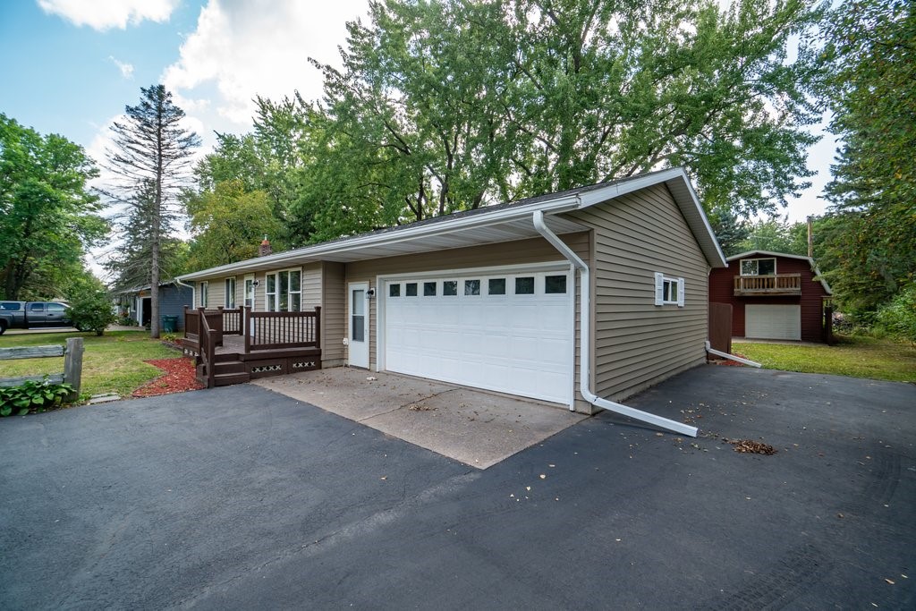 4450 County Highway P Property Photo 2