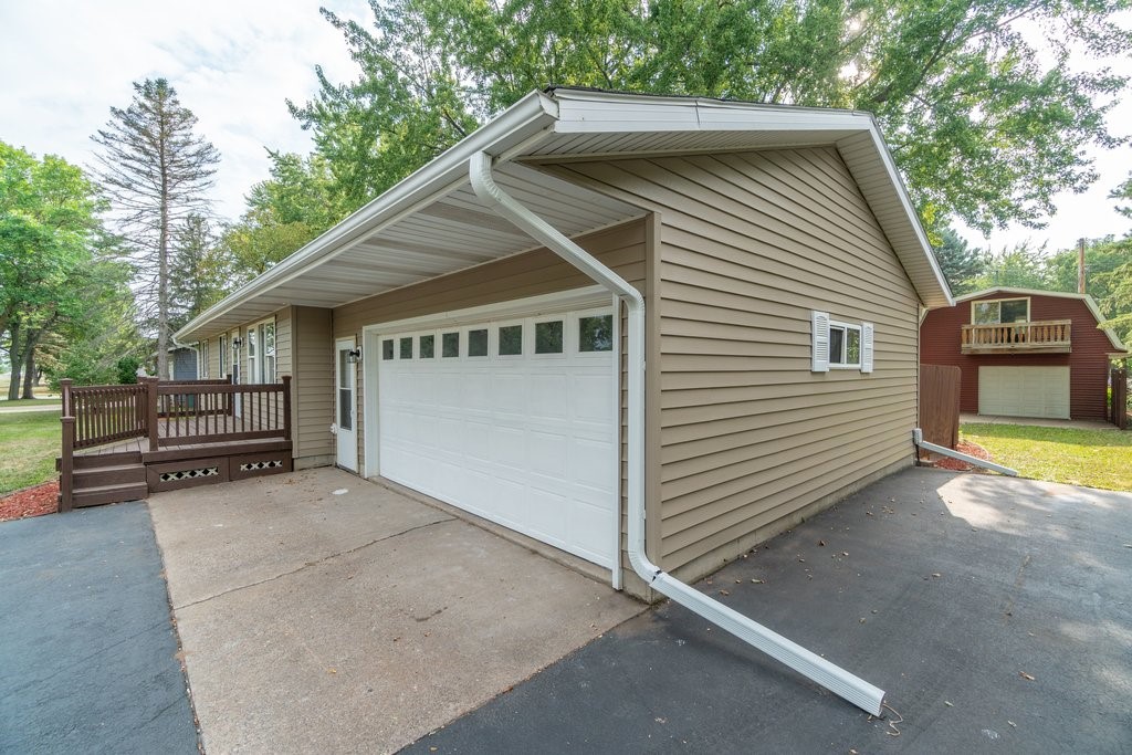 4450 County Highway P Property Photo 3