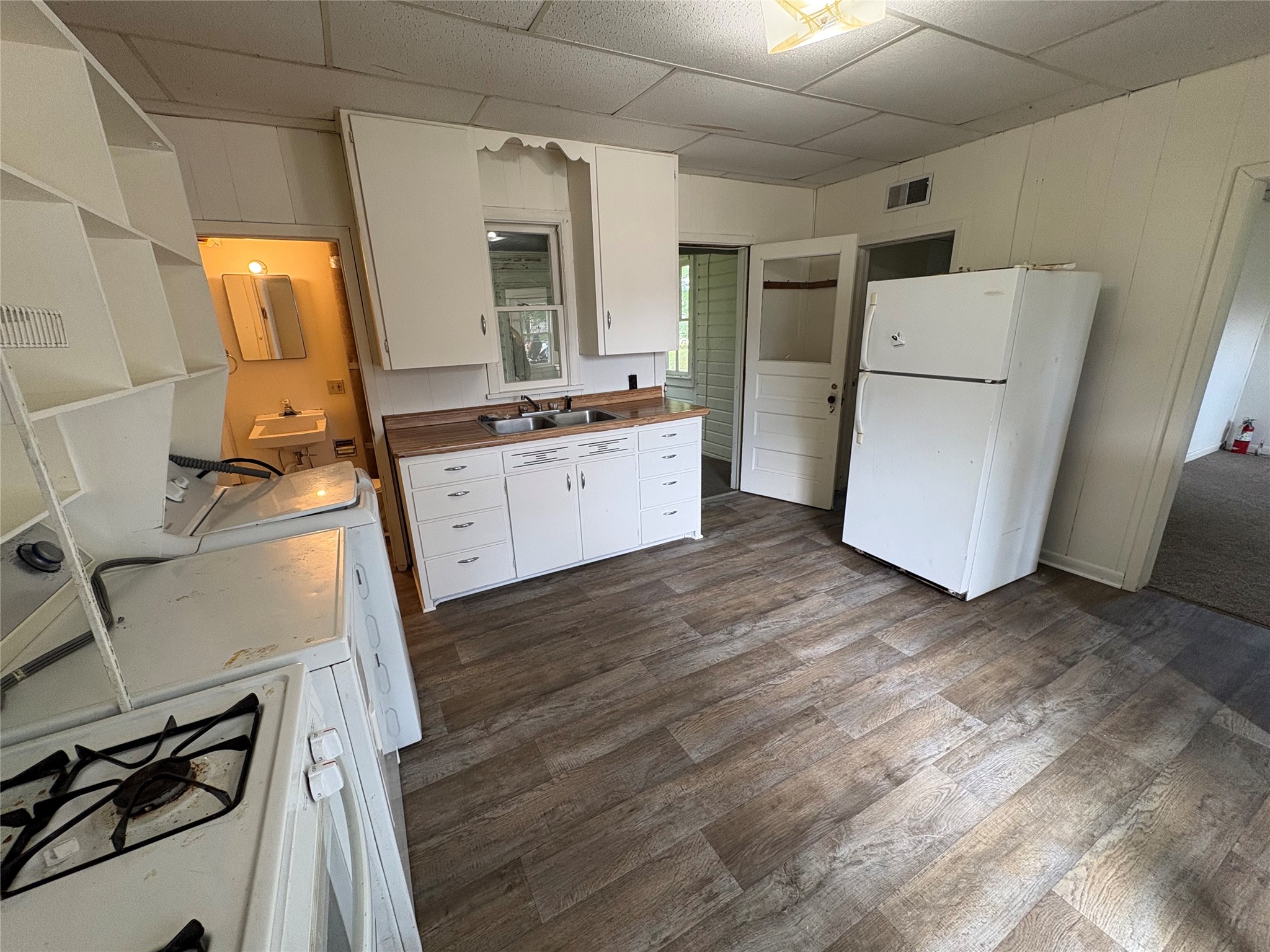 1809 6th Street E Property Photo 3