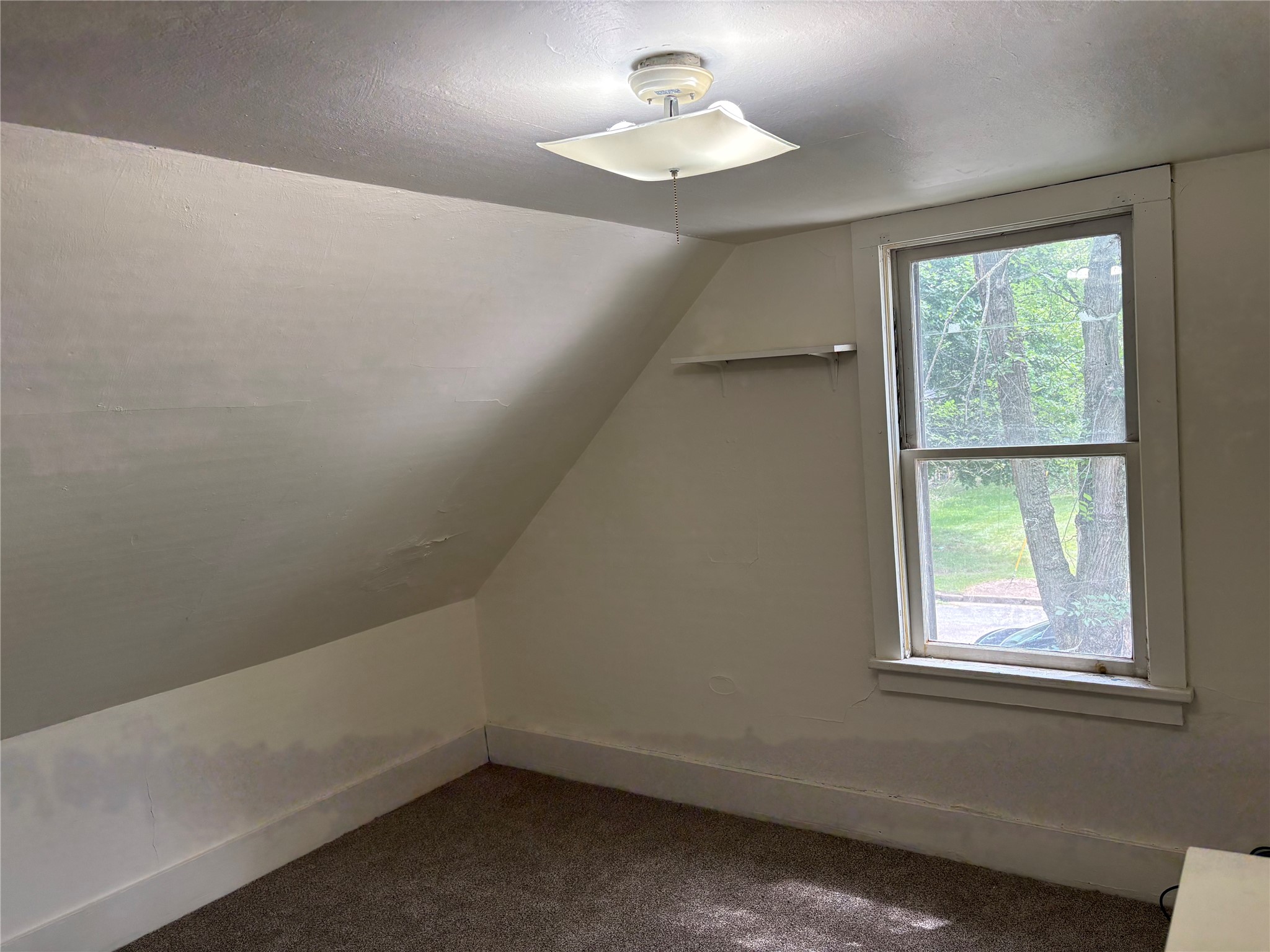 1809 6th Street E Property Photo 4