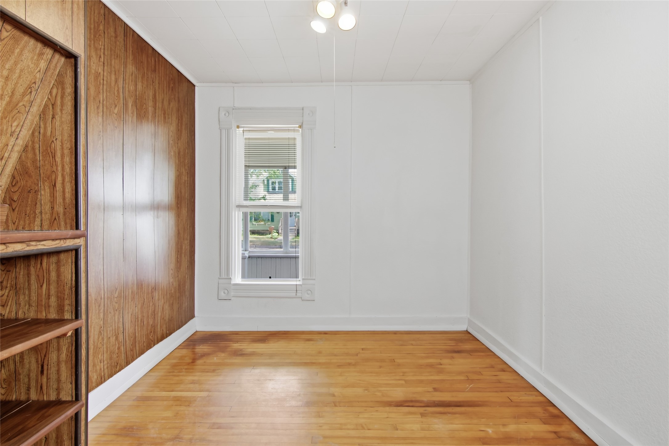 107 S Grove Street 1 & 2 Property Photo 17
