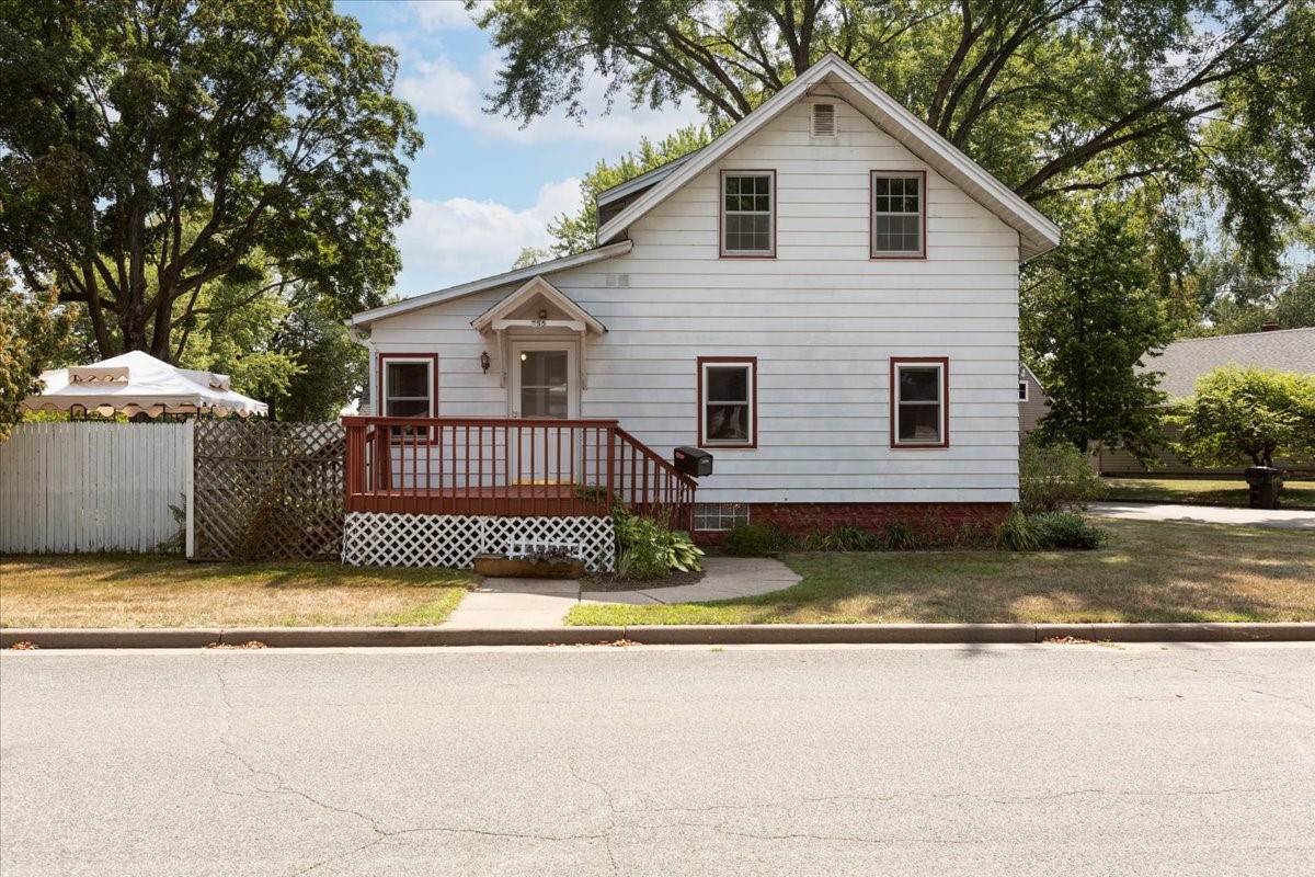 855 Stout Street Ne Property Photo 1