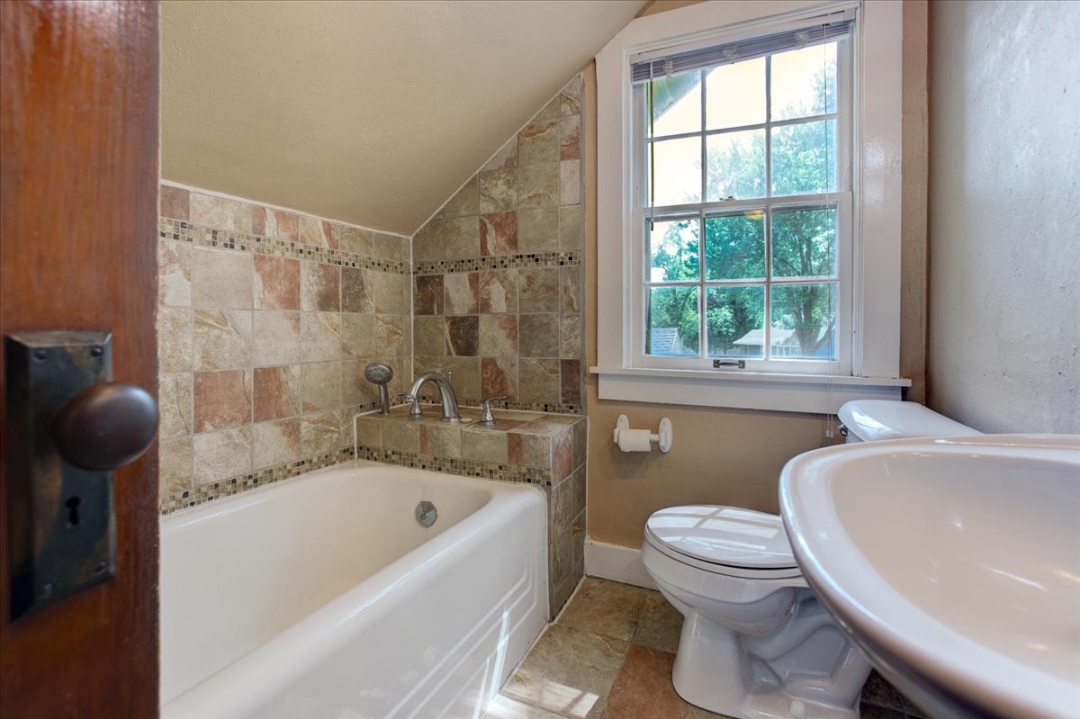 855 Stout Street Ne Property Photo 24