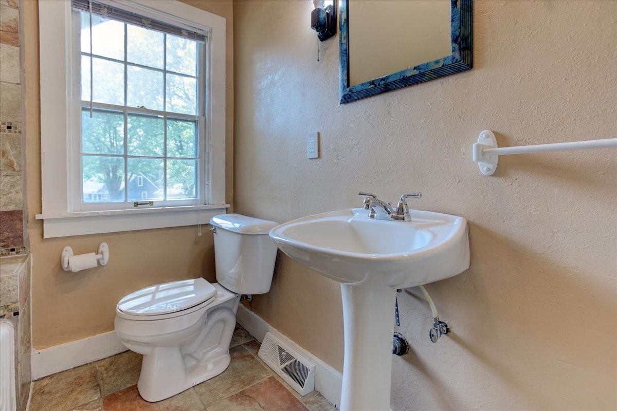 855 Stout Street Ne Property Photo 25