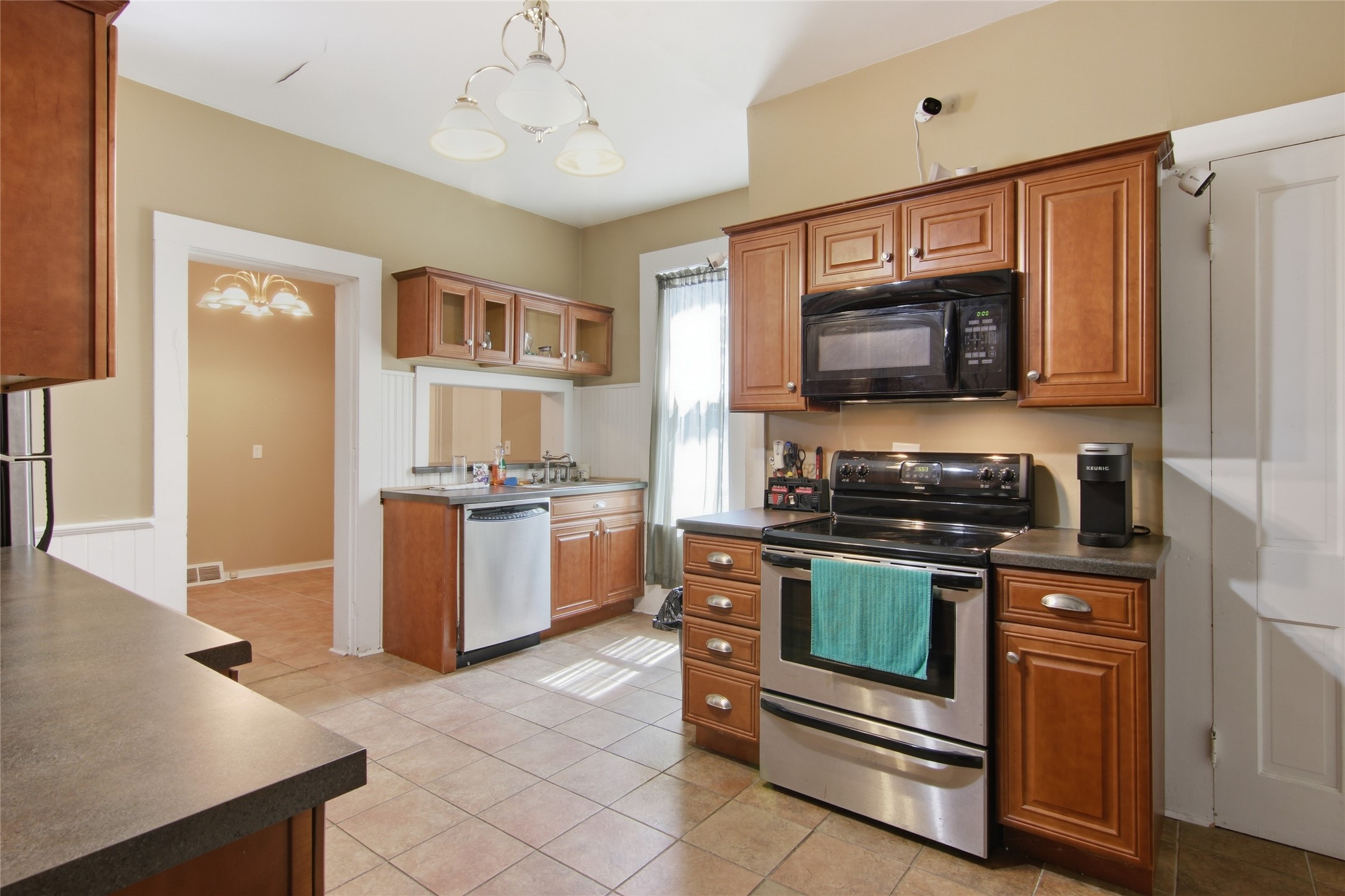 718 Bay Street Property Photo 18