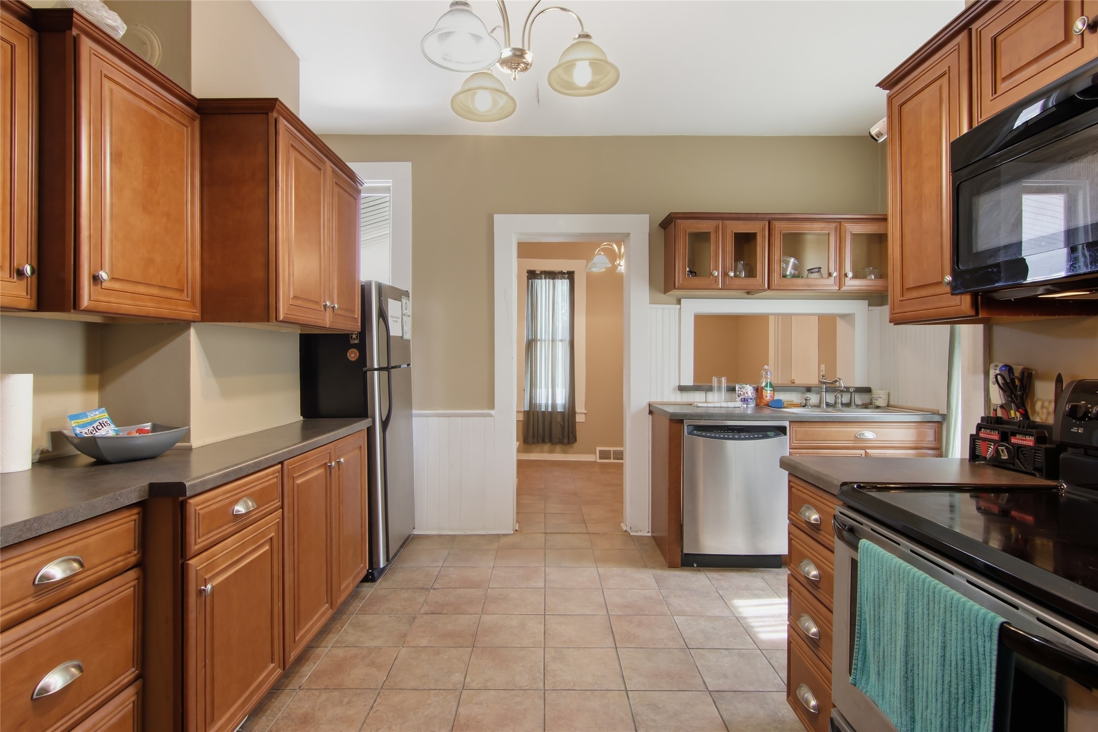 718 Bay Street Property Photo 19