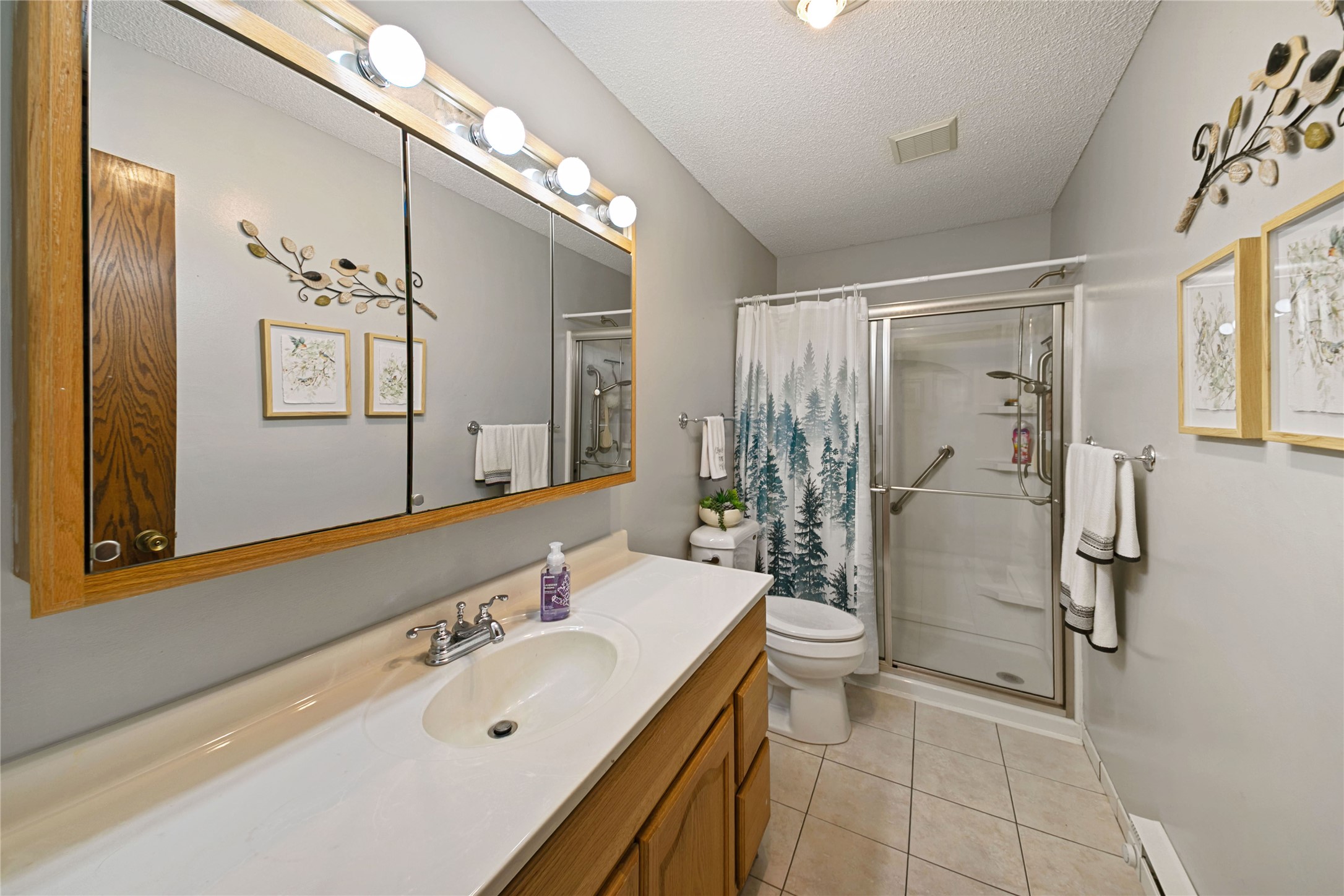321 W Warner Street Property Photo 24