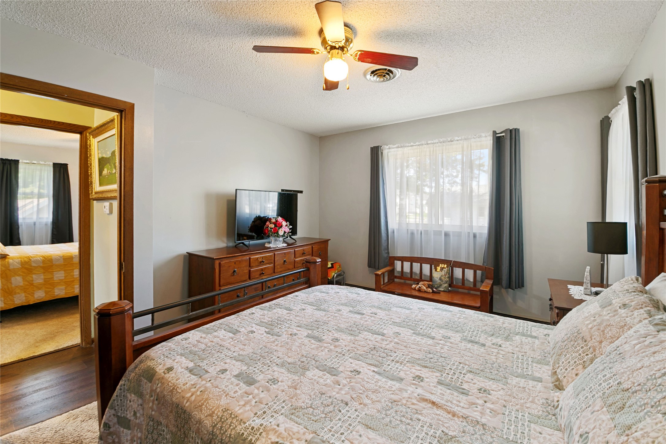 321 W Warner Street Property Photo 29