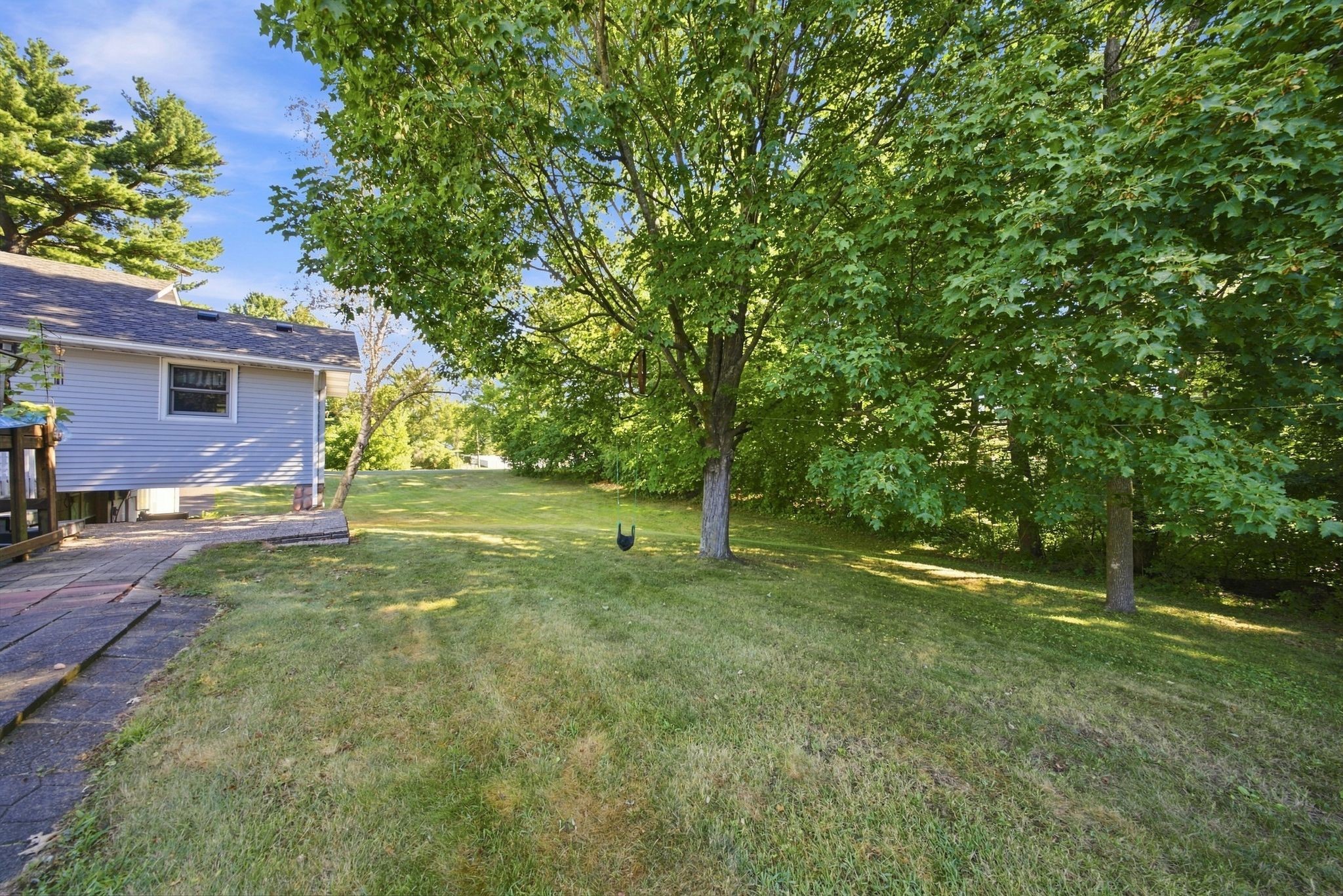 407 1st Avenue W Property Photo 33