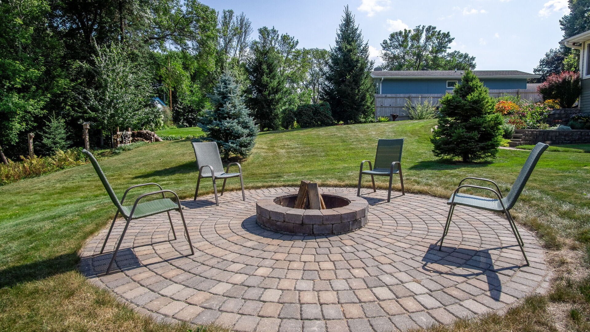 2229 Orchard Place Property Photo 8