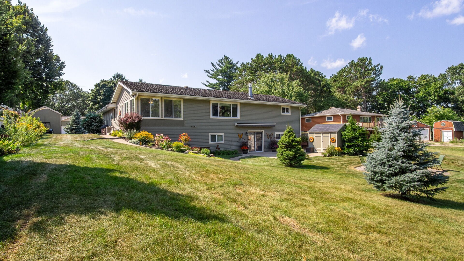 2229 Orchard Place Property Photo 15