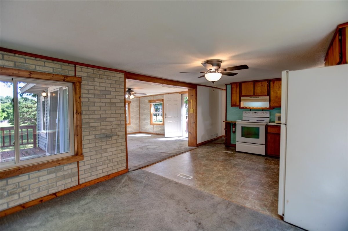 W711 Parkview Avenue Property Photo 5