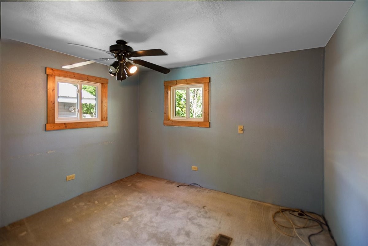W711 Parkview Avenue Property Photo 6