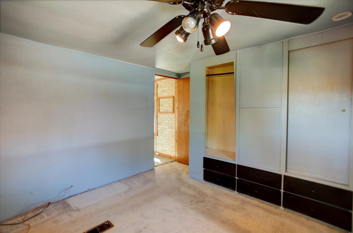 W711 Parkview Avenue Property Photo 7