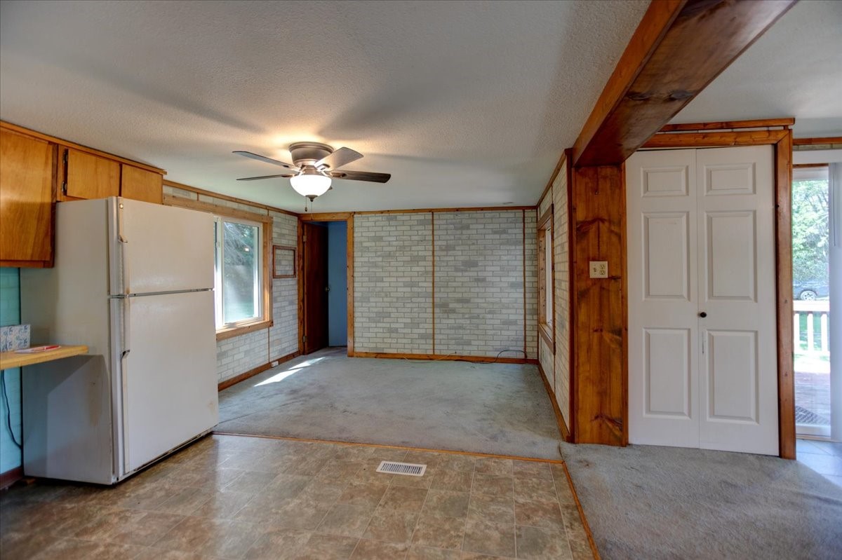 W711 Parkview Avenue Property Photo 18