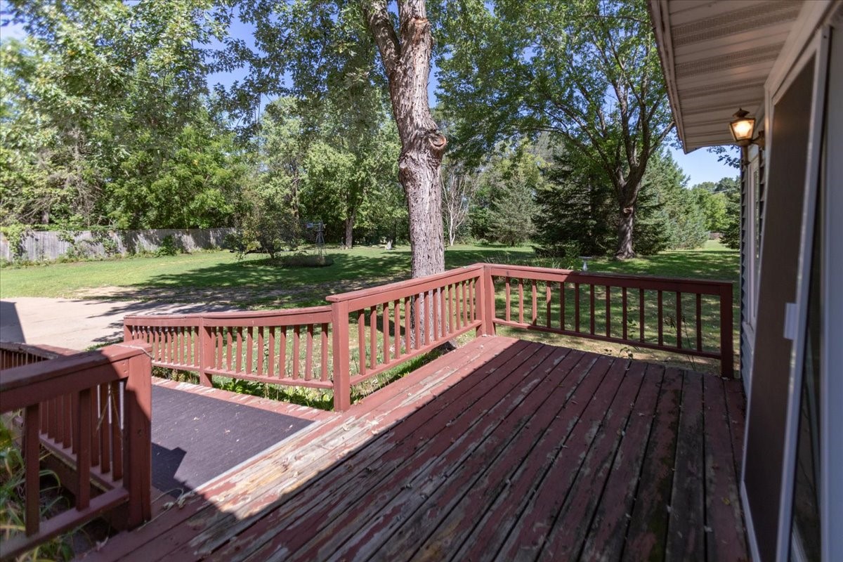 W711 Parkview Avenue Property Photo 24