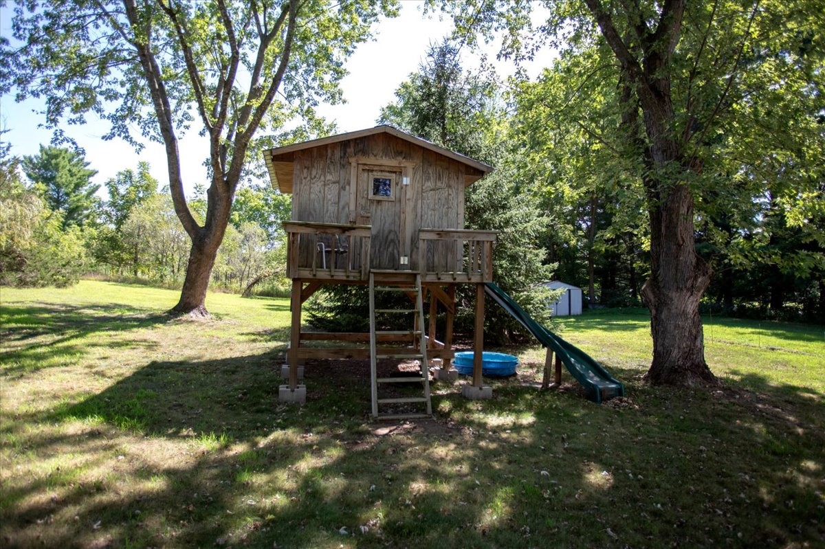 W711 Parkview Avenue Property Photo 37
