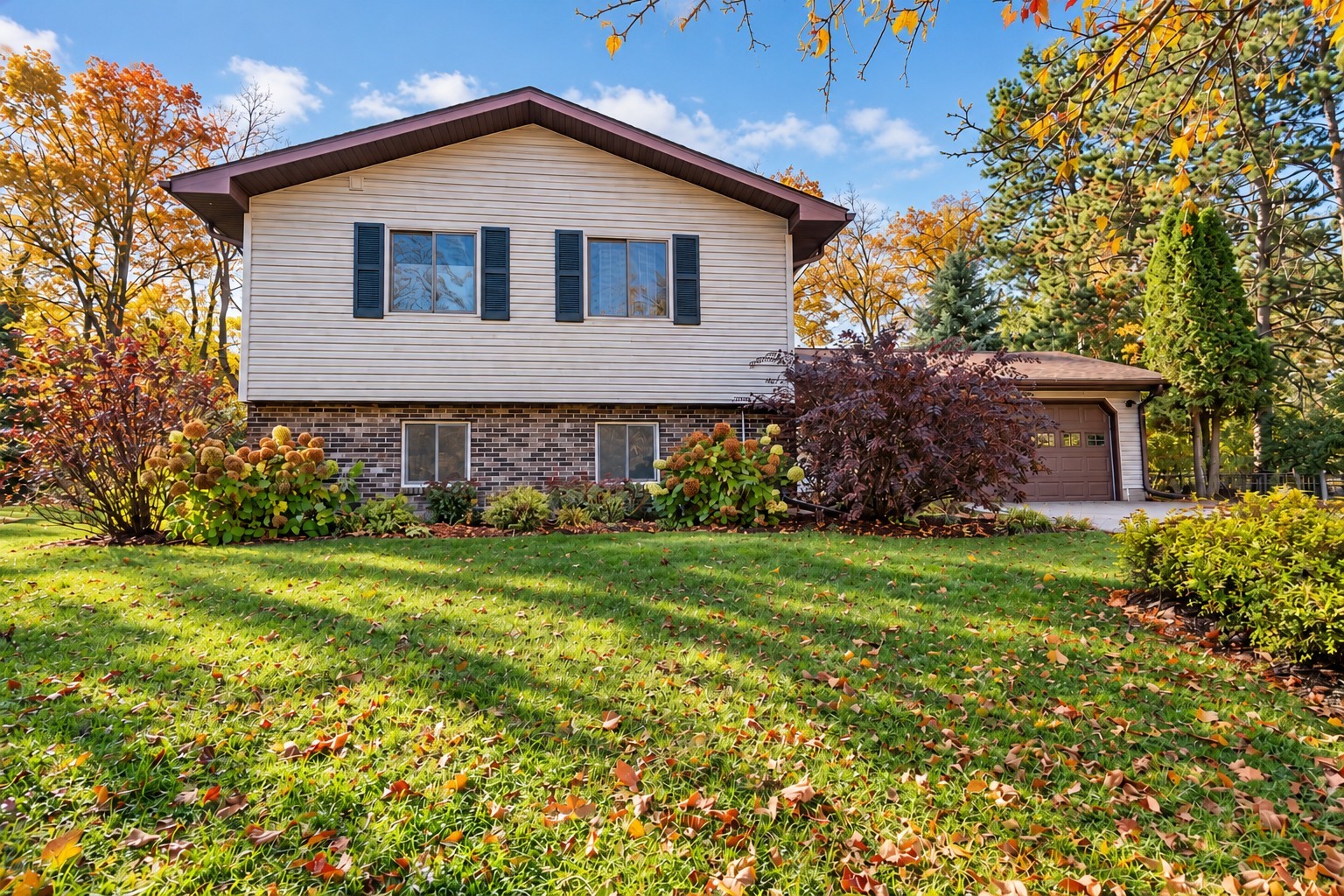 1604418 Property Photo 1