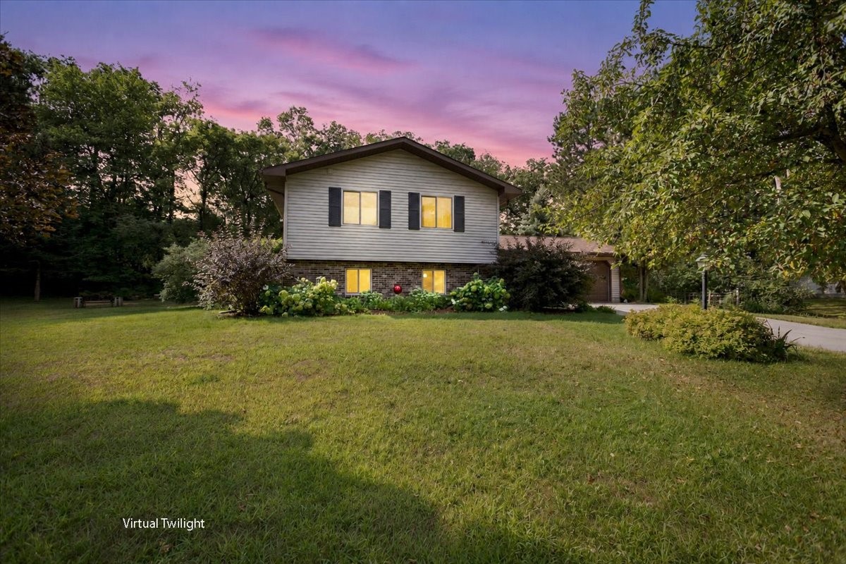 1604418 Property Photo 2