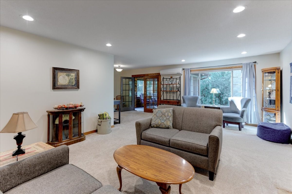 1604418 Property Photo 18
