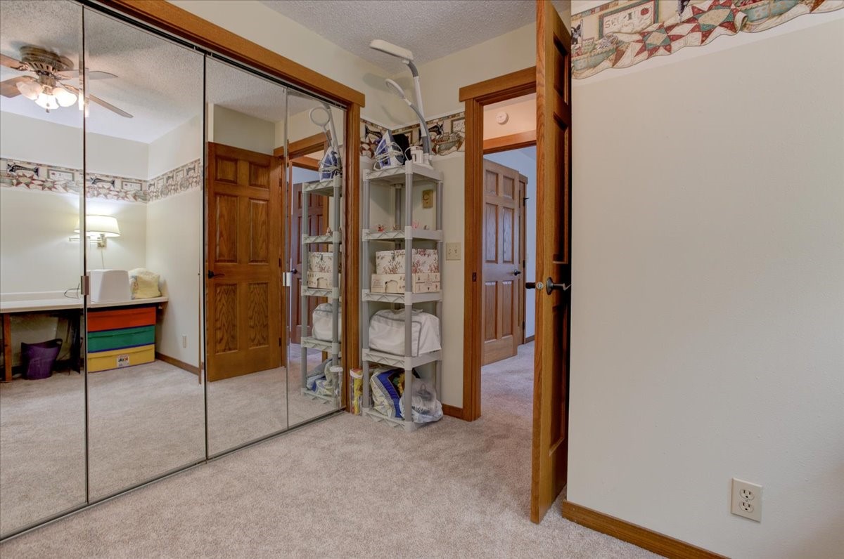 1604418 Property Photo 27