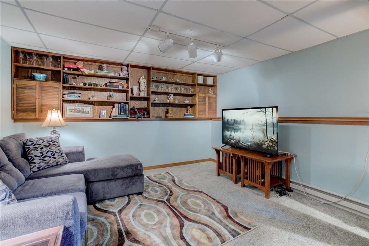 1604418 Property Photo 33