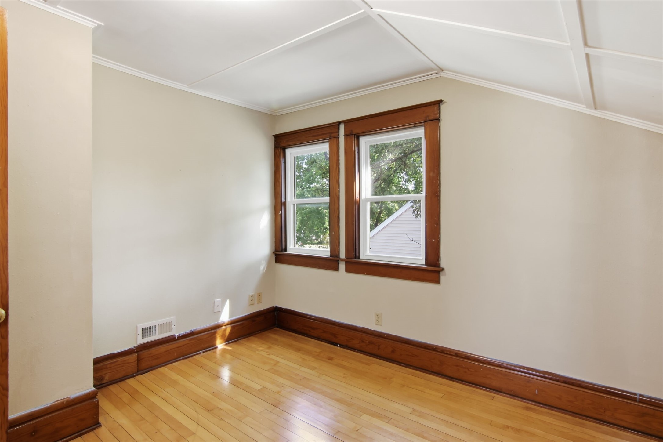 618 Erin Street Property Photo 18