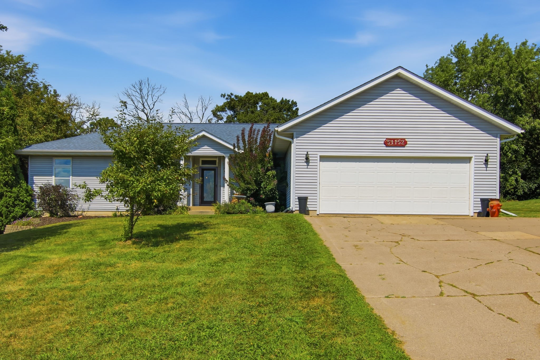 51152 Oak Ridge Road Property Photo 1