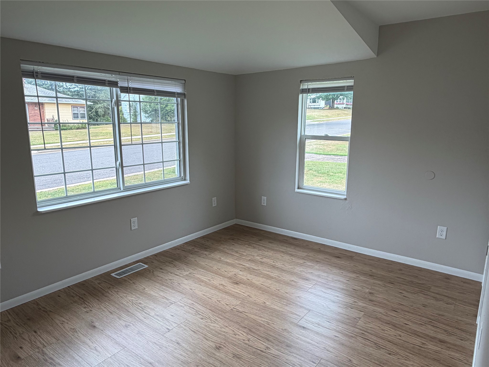 1740 3rd Avenue Property Photo 4