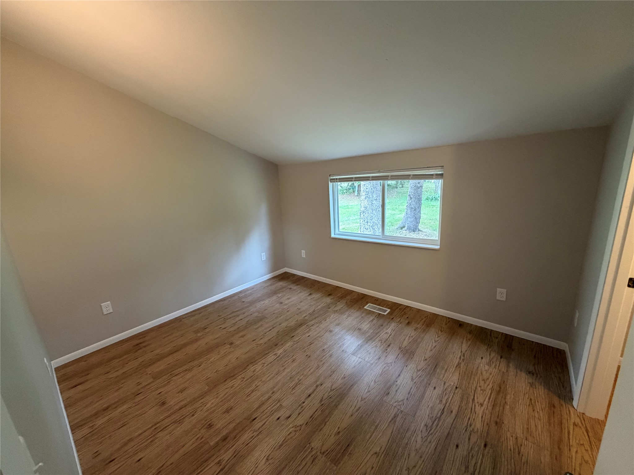 1740 3rd Avenue Property Photo 8