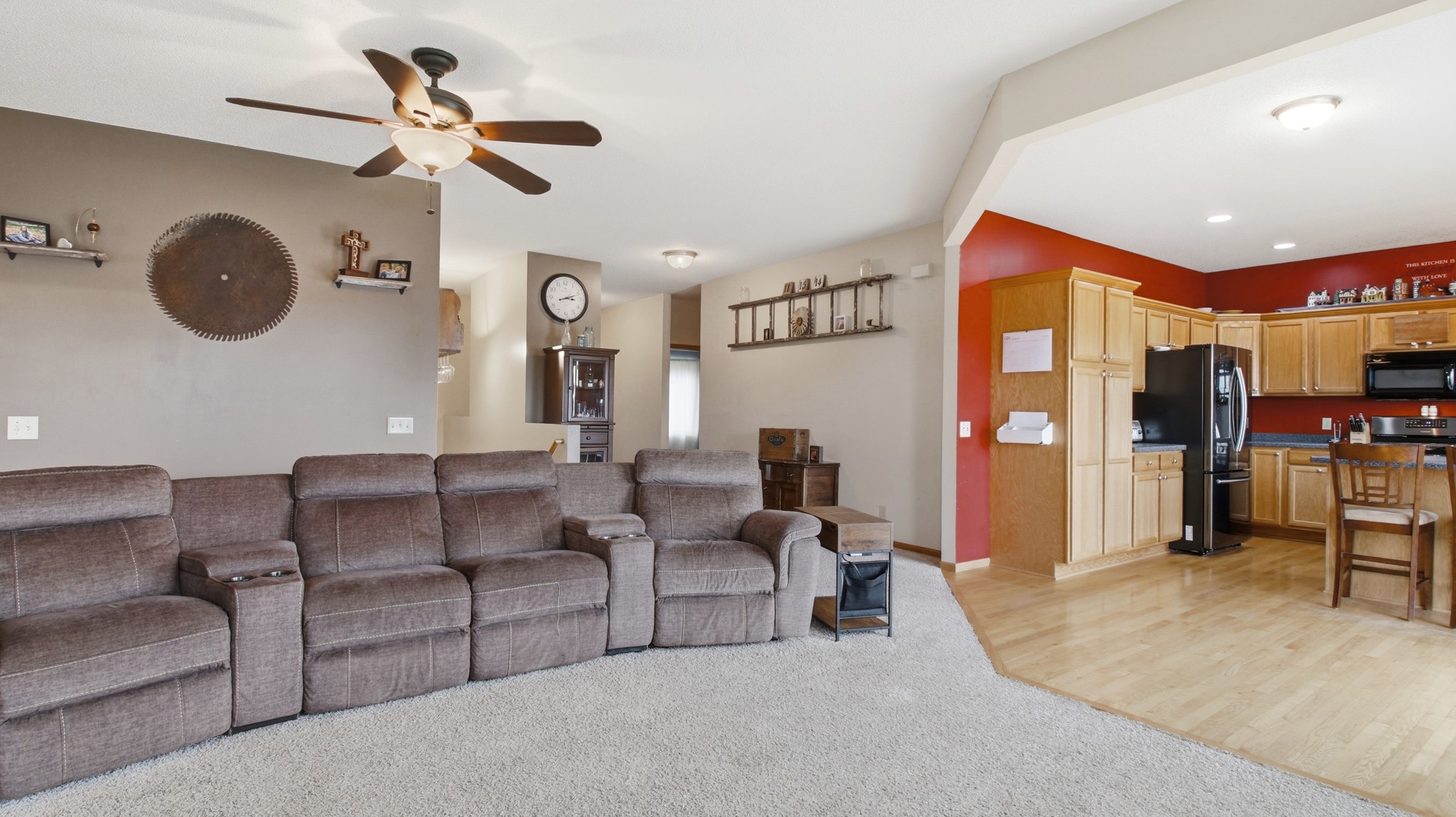 324 Birch Street Property Photo 9