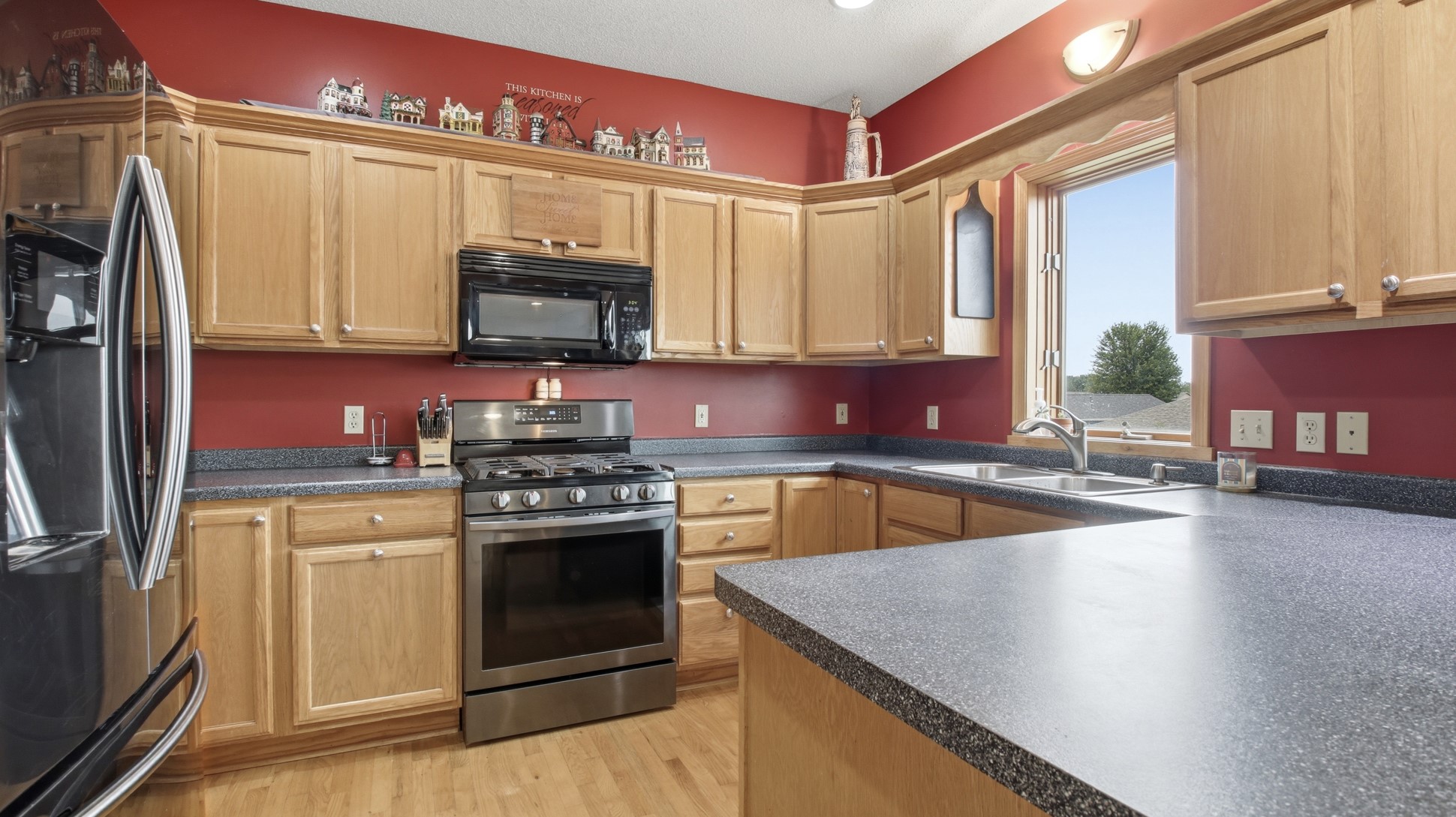 324 Birch Street Property Photo 12