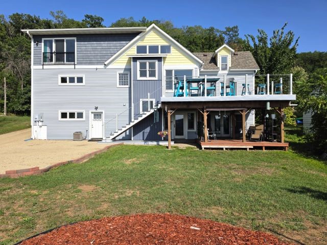209 3rd Street Property Photo 1