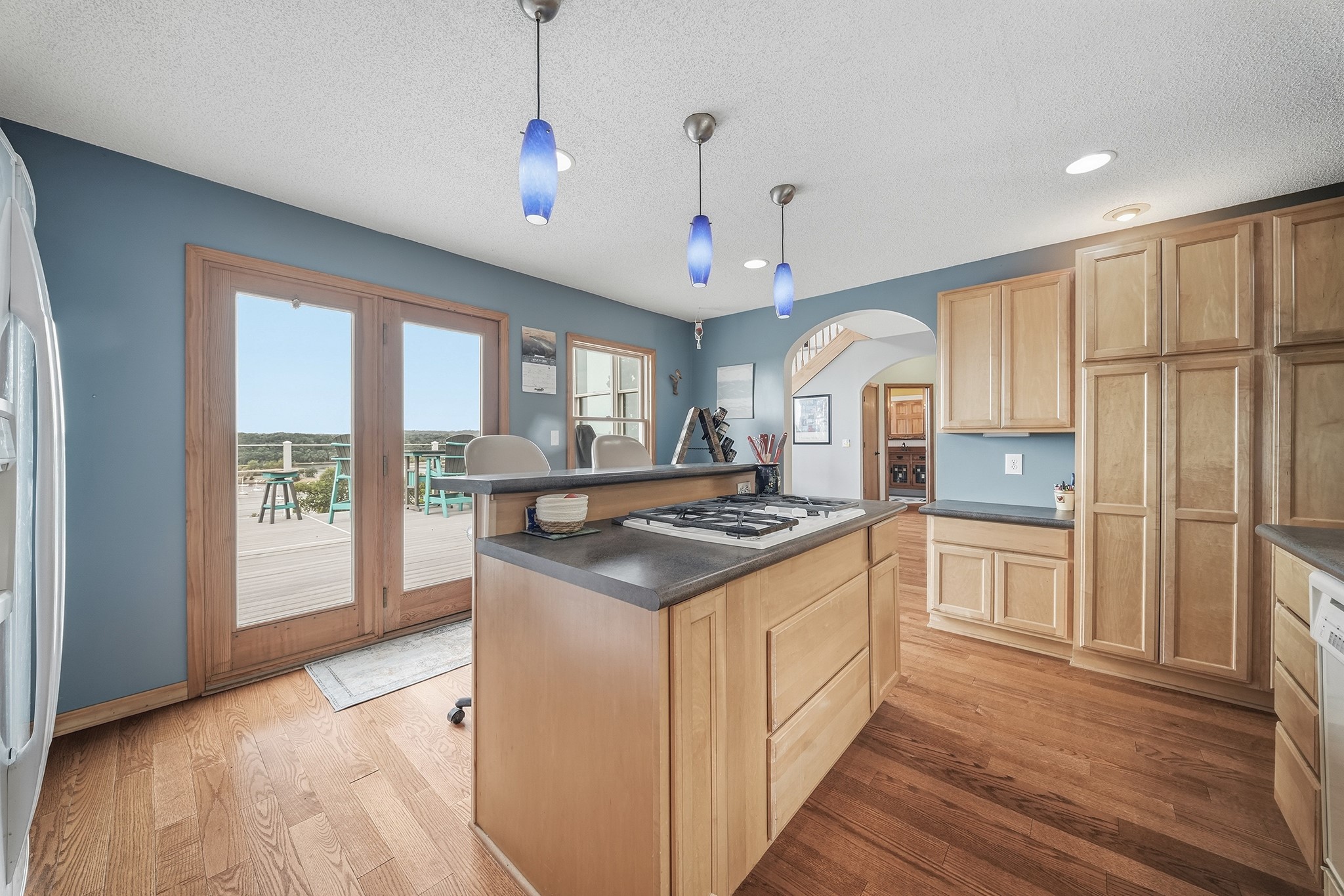 209 3rd Street Property Photo 4