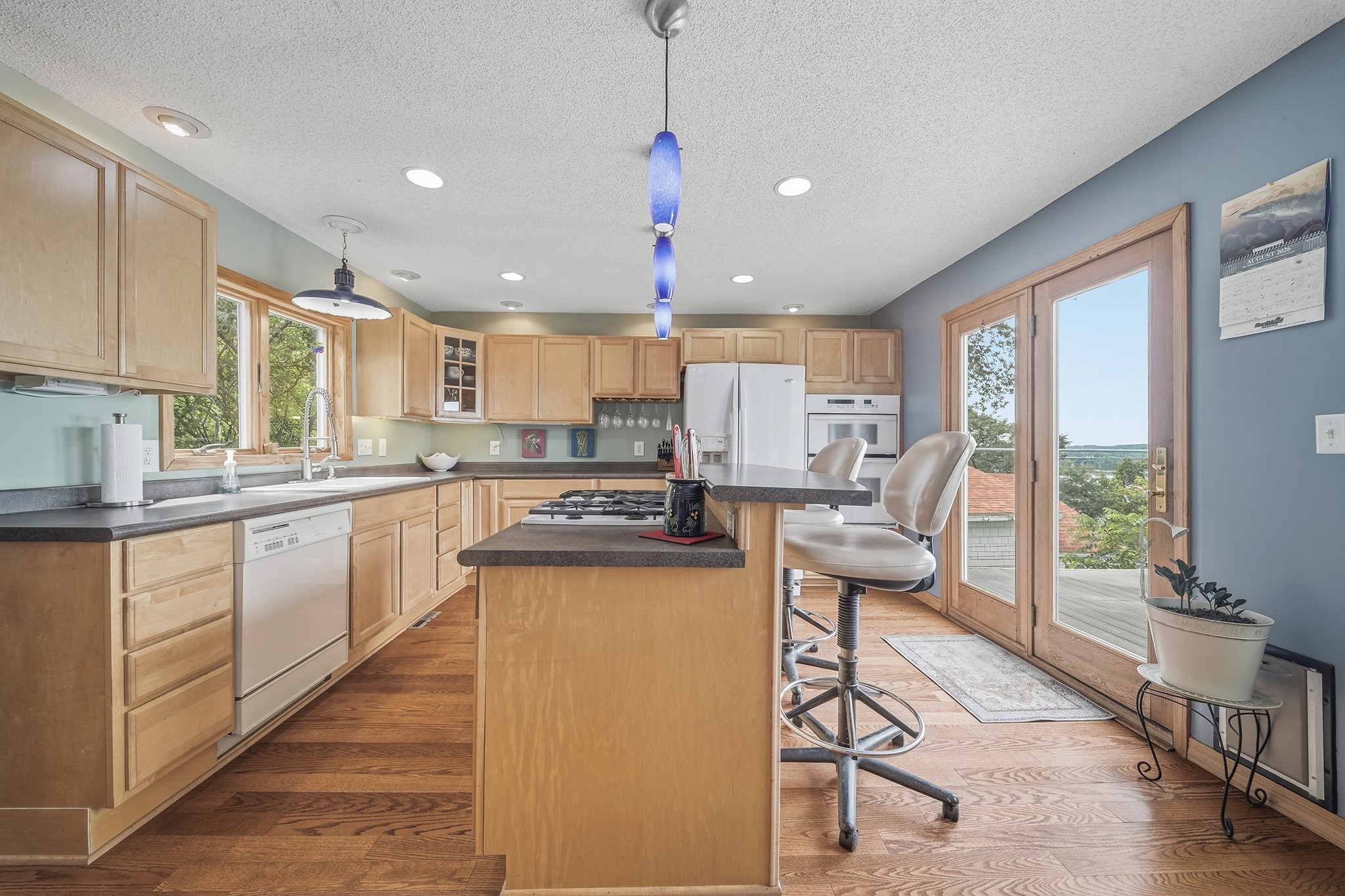 209 3rd Street Property Photo 5