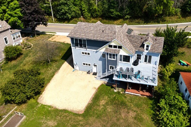 209 3rd Street Property Photo 8
