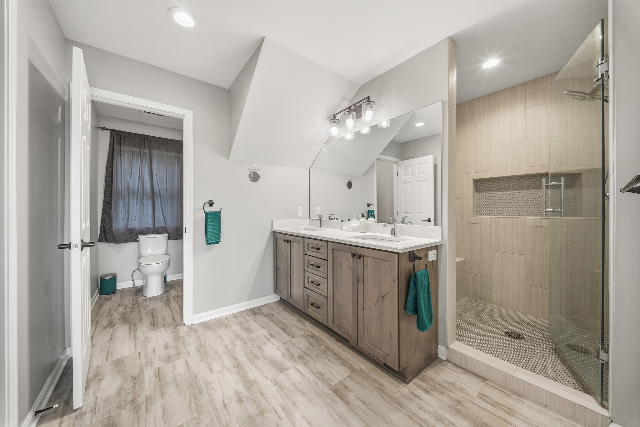 209 3rd Street Property Photo 22