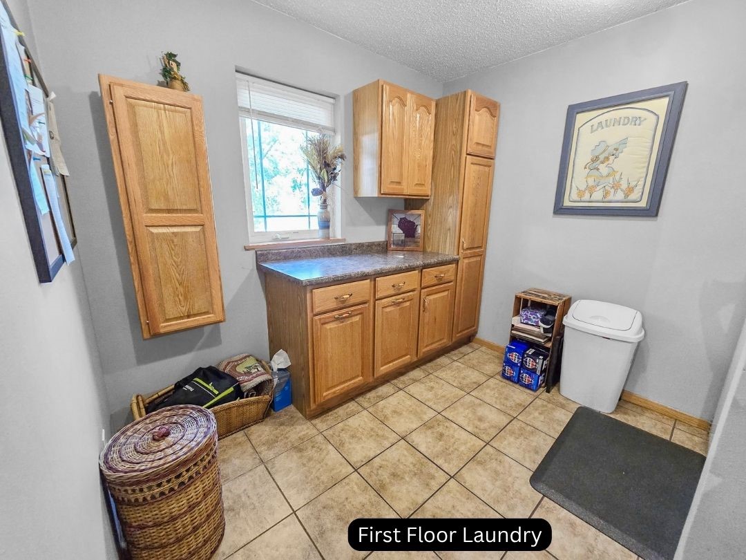 320 Driftwood Street Property Photo 11