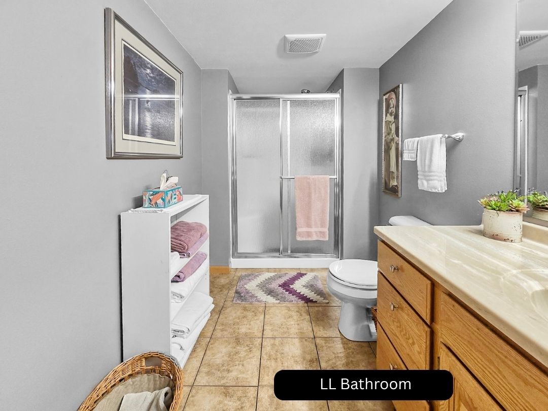320 Driftwood Street Property Photo 32