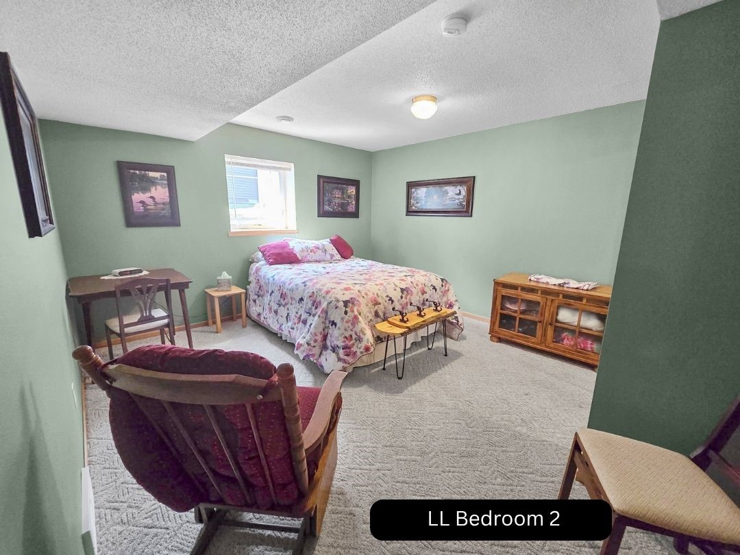 320 Driftwood Street Property Photo 33